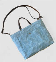 Load image into Gallery viewer, Kate - Glacier