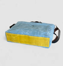 Load image into Gallery viewer, Kate - Glacier